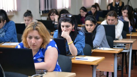 Direktor olmaq istəyənlər imtahandan keçdilər