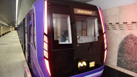 Metrodan istifadə edənlərin sayı çoxalıb