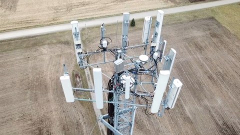 4 rayonda mobil operatorun enerji blokları oğurlandı