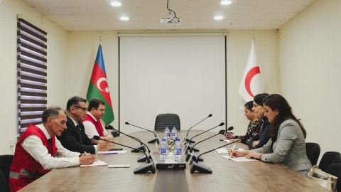 Novruz Aslanov BQXK-nin Azərbaycandakı nümayəndəliyinin rəhbərini qəbul edib