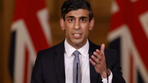 Baş nazirin reytinqi rekord həddə endi