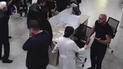 Qazinin çənəsini sındıran idmançı hakim qarşısında
