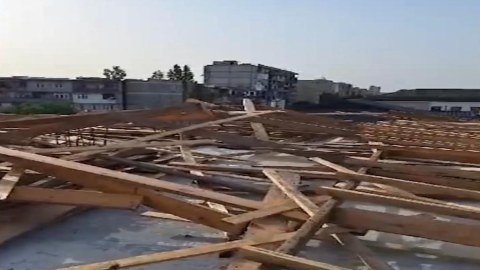 Sabunçuda sənədsiz tikililər söküldü - VİDEO
