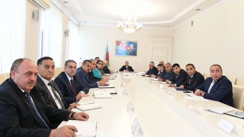 "Qaçqınkom"da kollegiya iclası - Yeni qərarlar verildi