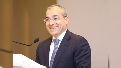 Mikayıl Cabbarov jurnalistləri təbrik etdi