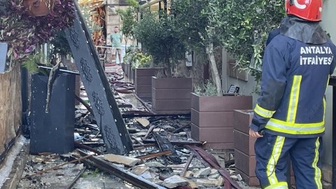 Antalyada otel yandı - Ölənlər və yaralılar var