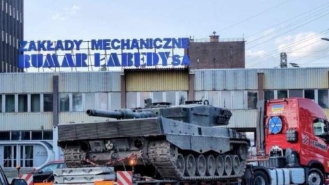 Polşada Ukrayna tanklarının təmirinə başlanılıb 