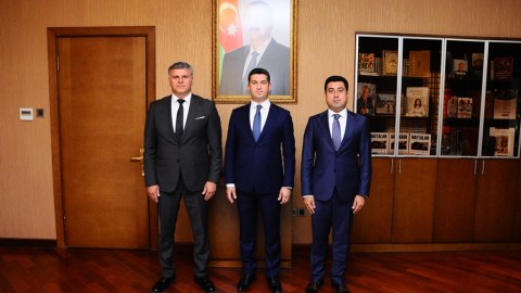 İcra başçısı yeni rəislə görüşdü