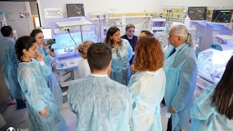 UNICEF Azərbaycana tibbi avadanlıqlar ianə etdi - FOTOLAR