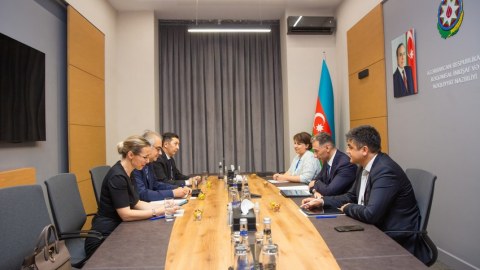 Rəqəmsal inkişaf sahəsində həyata keçirilən layihələr müzakirə edildi