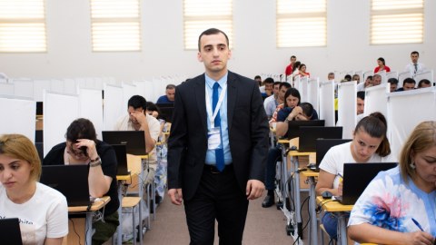 420 nəfər direktor və müavin olmaq üçün imtahan verib
