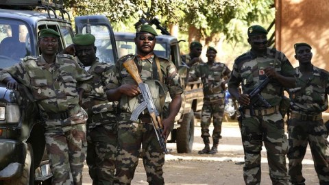 Nigerdə prezidentin devrilməsi təsdiqləndi