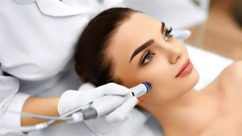 Nazirlikdən kosmetoloji işlərlə məşğul olanlara xəbərdarlıq