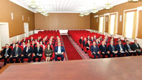 Ali Məclisin növbədənkənar sessiyası yekunlaşdı - Komitə sədrləri dəyişdirildi 