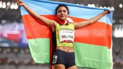 Qadın atletimiz Çində rekorda imza atdı