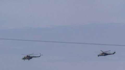 Belarus helikopterləri Polşa hava məkanını pozdu 