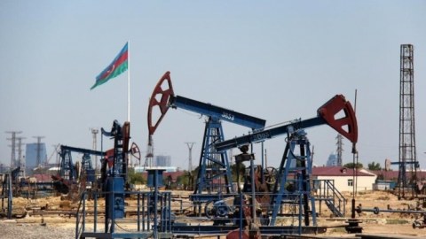 Azərbaycan nefti cüzi ucuzlaşdı