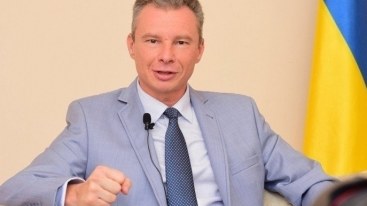 Səfirdən Azərbaycana gətirilən ukraynalı uşaqlarla bağlı paylaşım