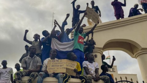 Niger Fransa ilə hərbi sazişi ləğv etdi
