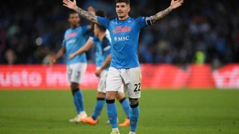 "Napoli" kapitanı ilə müqaviləni uzatdı