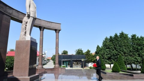 İlham Əliyev Şəmkirə səfər edib