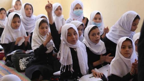 Taliban 10 yaşdan yuxarı qızların məktəbə getməsini qadağan etdi