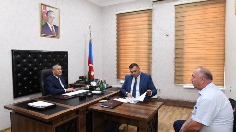 Komitə sədri qayıdışla bağlı sualları cavablandırdı