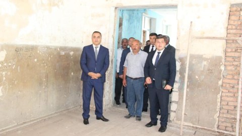 İcra başçısı kənd məktəbində görülən işlərlə tanış oldu - FOTO