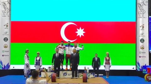İdmançımız Belarusda qızıl medal qazandı