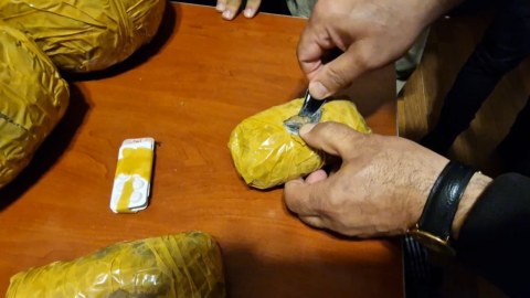 İrandan gətirilən narkotiki Şəmkirdə satmaq istədi