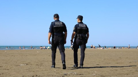 İstiyə görə çimərliklərə polislər cəlb edildi