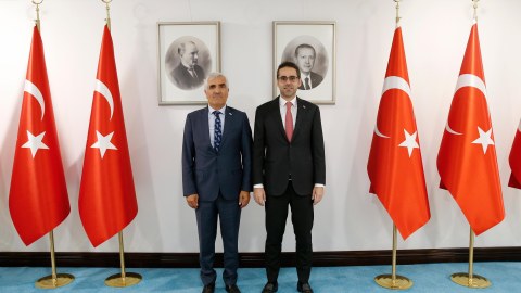 Fidanın müavini axısqa türklərinin təmsilçisini qəbul etdi