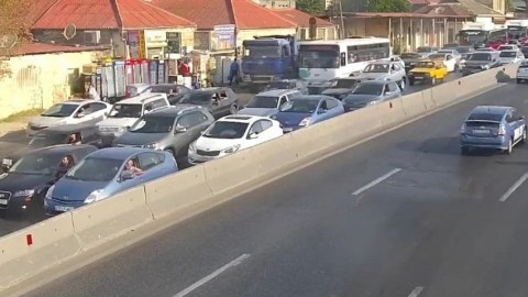 Bu yollarda sıxlıq müşahidə olunur