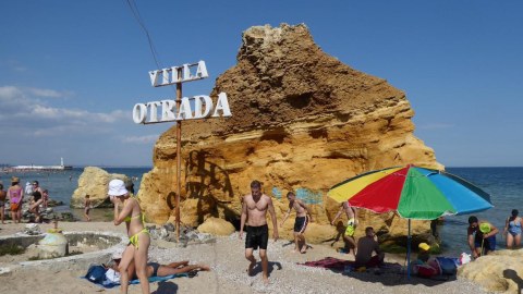 Odessa çimərlikləri yenidən açıldı - Müharibədən sonra ilk dəfə (FOTOLAR)