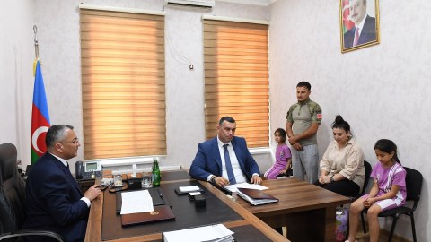 Keçmiş məcburi köçkünlərin müraciətləri dinlənildi