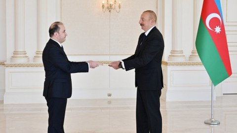 Emoməli Rəhmon Bakıya dəvət edildi