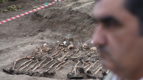 Kütləvi məzarlıqlarda tapılan qalıqlardan 15 nəfərin kimliyi bilindi - ADLAR