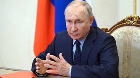 Putin Rostova gəldi, generallarla görüşdü