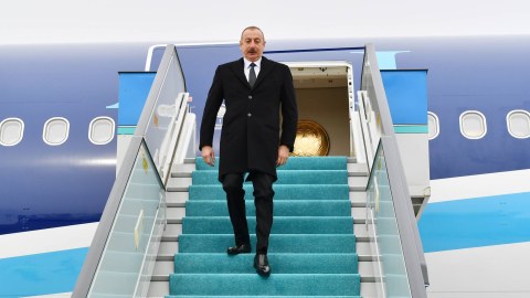 Prezident Macarıstanda işgüzar səfərdədir