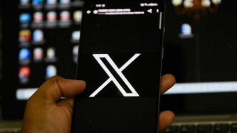 “X” “App Store” və “Google Play”dən SİLİNƏ BİLƏR