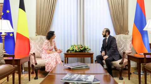 Belçika XİN başçısı İrəvandadır