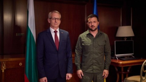 Zelenski Bolqarıstan baş naziri ilə taxıl dəhlizindən DANIŞDI