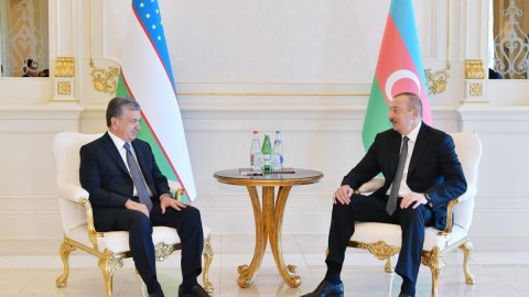 Azərbaycan və Özbəkistan Prezidentlərinin təkbətək görüşü başlayıb