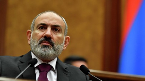 Sülh olmadığı müddətcə SSRİ-nin ruhu səmamızda dolanacaq - Paşinyan