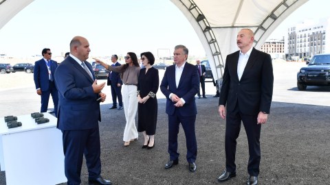 Mirziyoyev və xanımı Füzuli şəhərinin Baş planı ilə tanış olublar