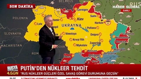 Sarı köynək, mavi qalstuk