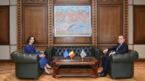 XİN başçılarının görüşü başladı