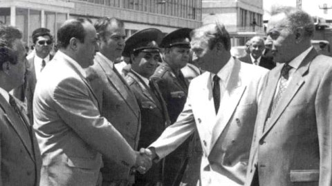 Bir şəklin tarixçəsi: Heydər Əliyev komandasının “uzaqvuran topları” - Kimlər gəldi, kimlər getdi...