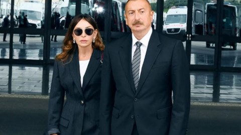 Azərbaycan qadınının ən bariz siması