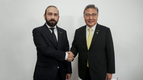 Mirzoyan koreyalı həmkarı ilə danışıqlar apardı - FOTOLAR